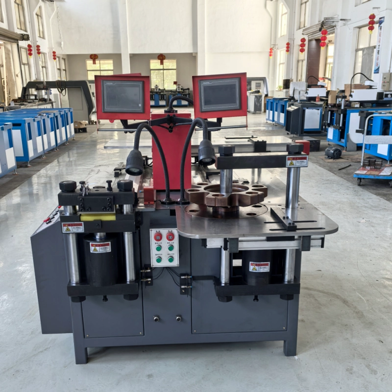 Diferencia entre la máquina de mecanizado de barras colectoras de cobre CNC y la máquina de mecanizado de barras colectoras de cobre servoaccionada